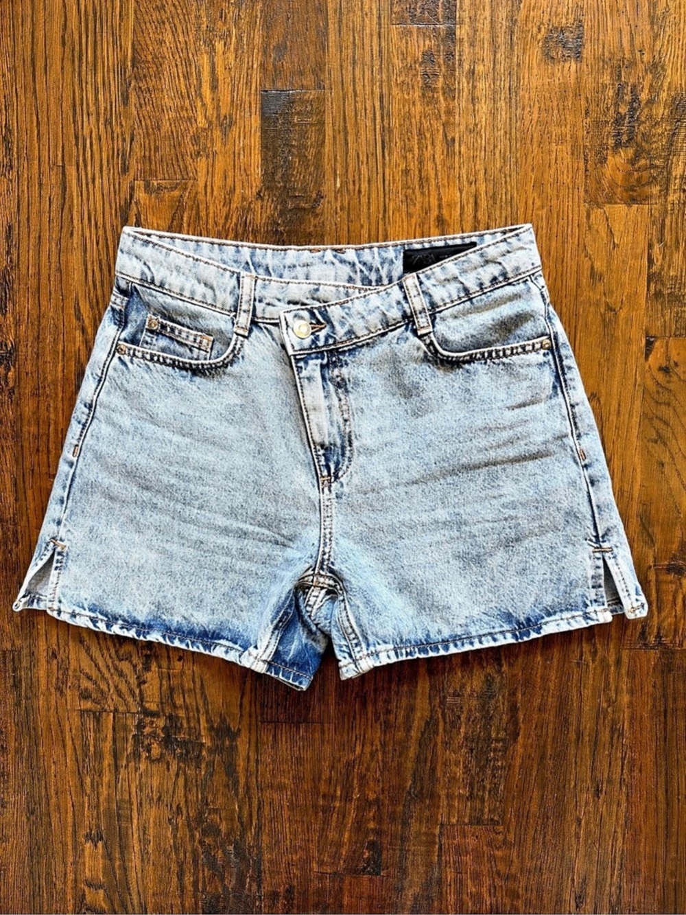 Zara Women’s Denim Shorts Asymmetric Crossover Waistband Size 4 or 26 Perfect
